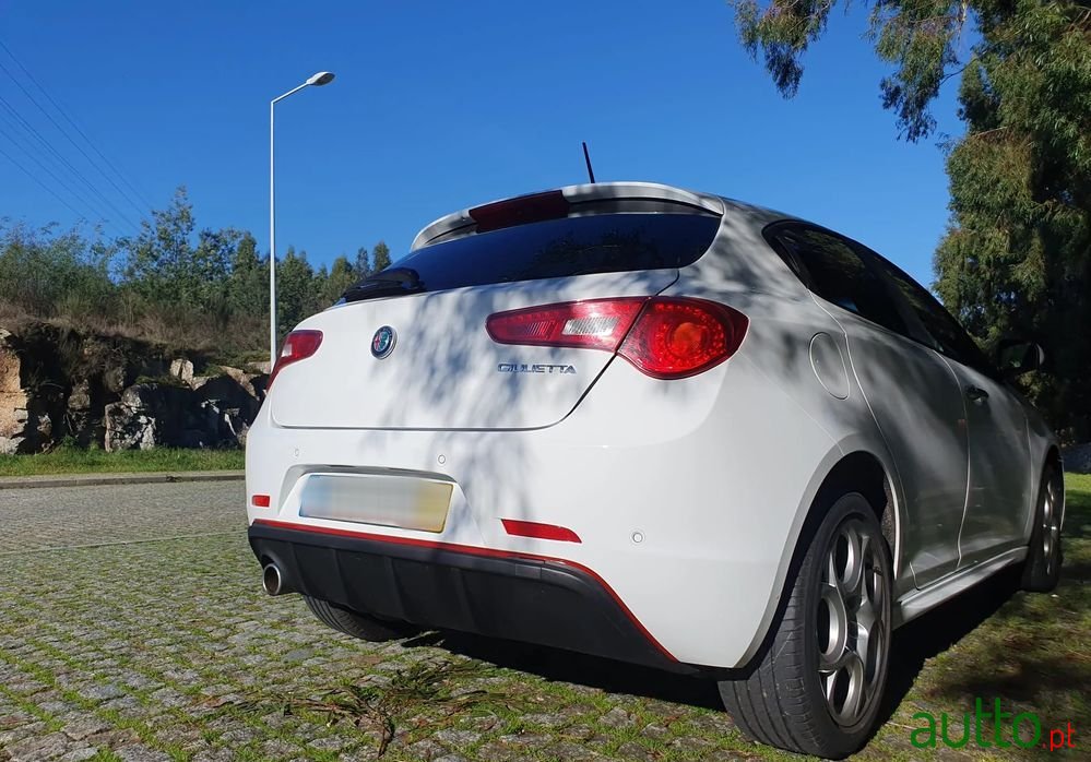 2019' Alfa Romeo Giulietta Sport photo #5