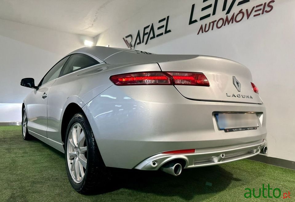 2008' Renault Laguna photo #3