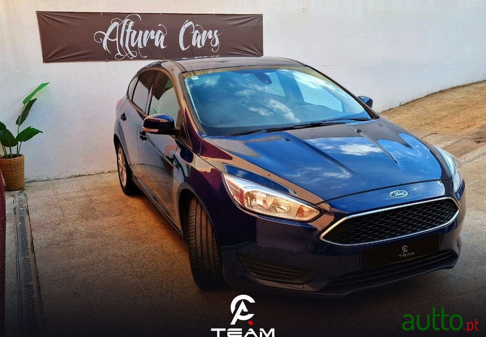 2015' Ford Focus photo #3