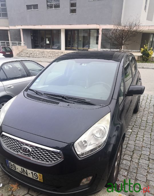 2010' Kia Venga photo #3