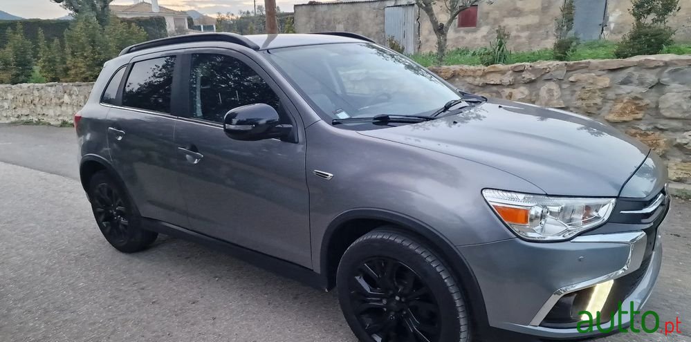 2018' Mitsubishi ASX photo #4