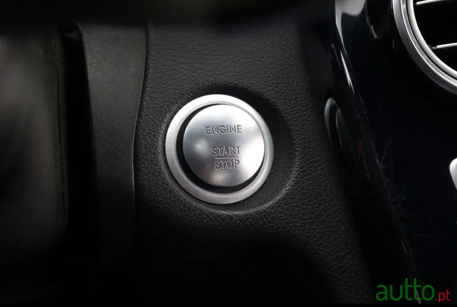 2016' Mercedes-Benz Classe C D photo #4