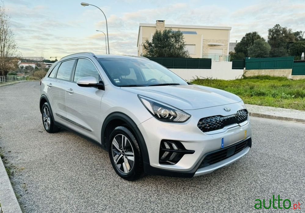 2019' Kia Niro photo #2