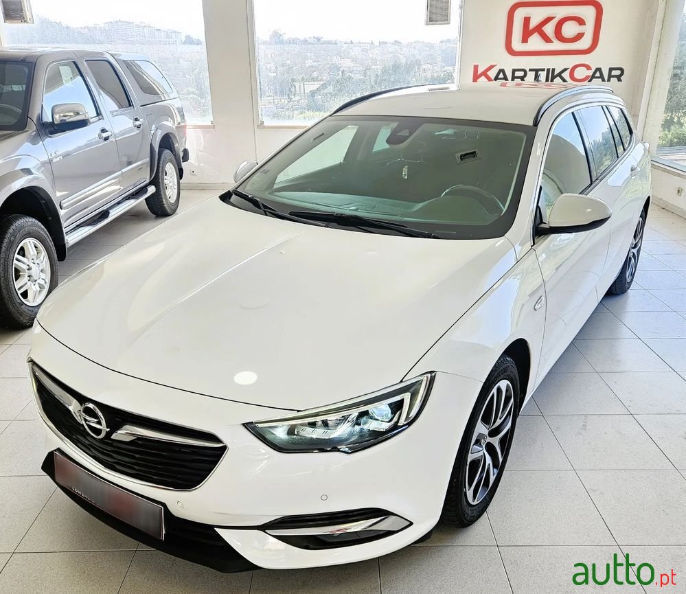 2020' Opel Insignia Sports Tourer photo #4