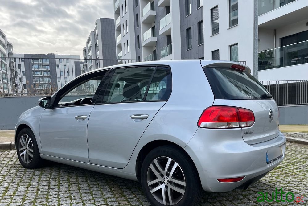 2010' Volkswagen Golf photo #6