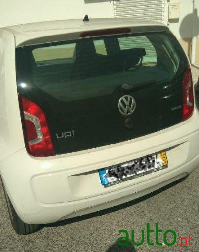 2014' Volkswagen Up Moveup photo #3