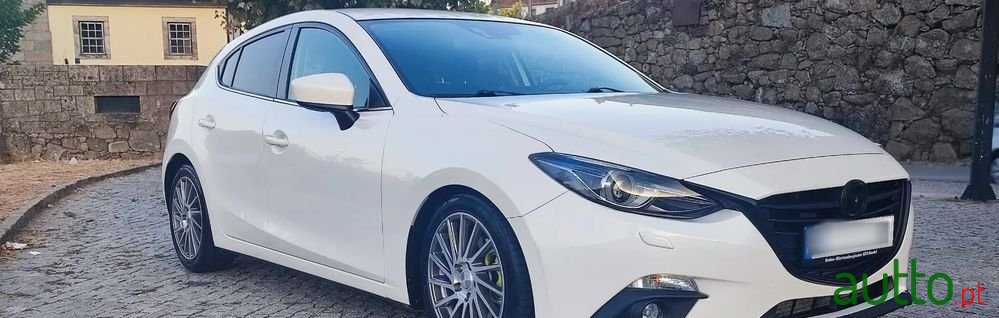 2015' Mazda 3 Skyactiv-D photo #1