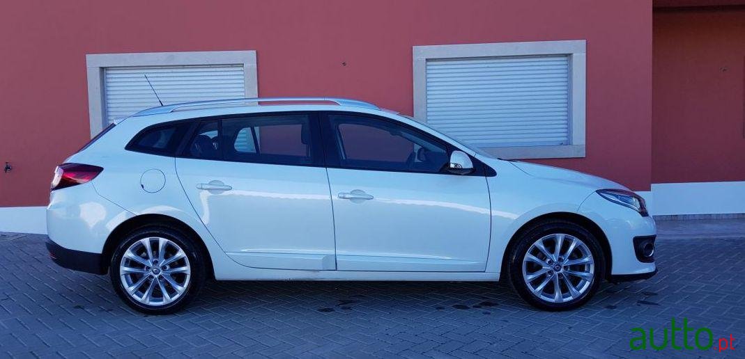 2014' Renault Megane Sport Tourer photo #1