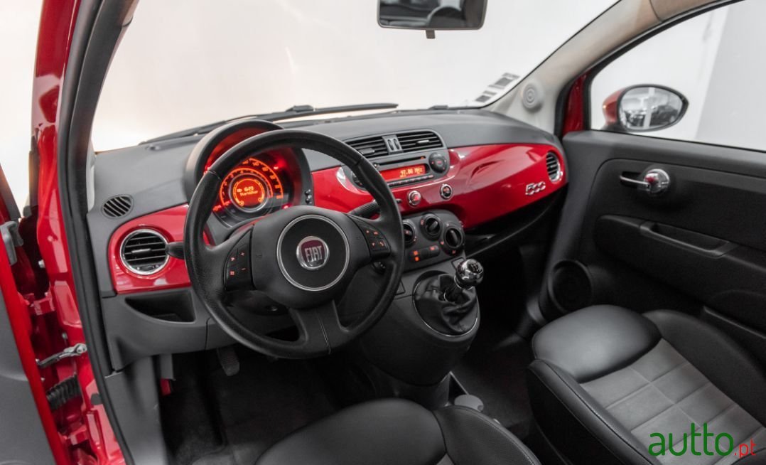 2011' Fiat 500 Sport photo #6