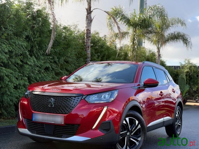 2020' Peugeot 2008 Puretech photo #1
