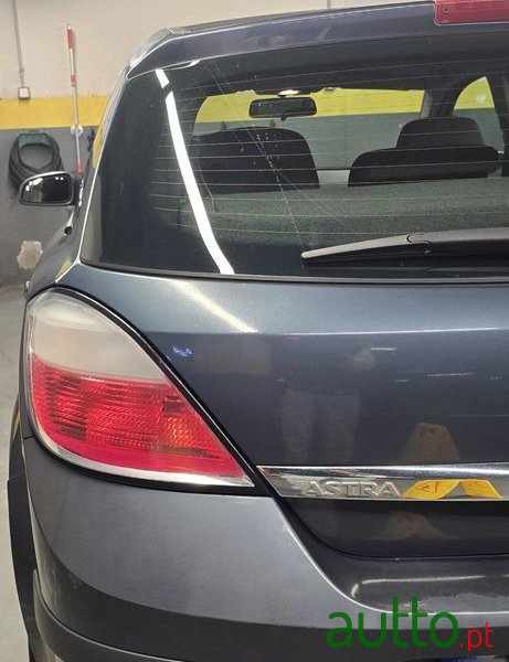 2006' Opel Astra photo #4