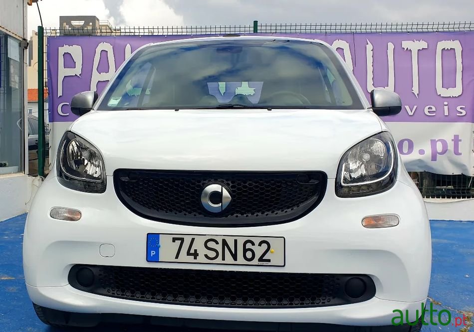 2017' Smart Fortwo photo #2