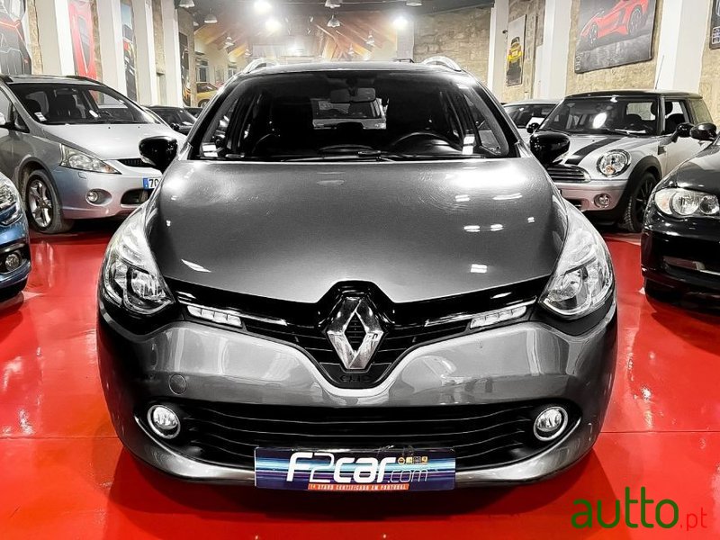 2016' Renault Clio Sport Tourer photo #2