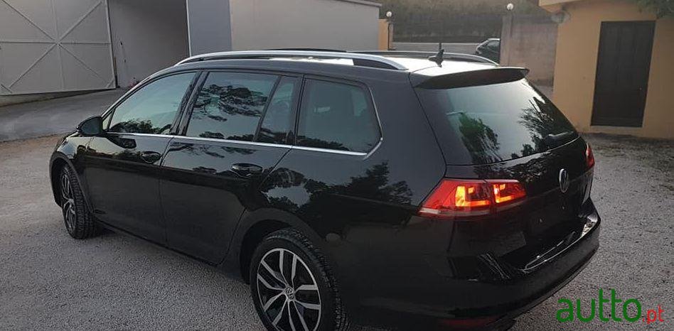 2015' Volkswagen Golf Variant photo #1