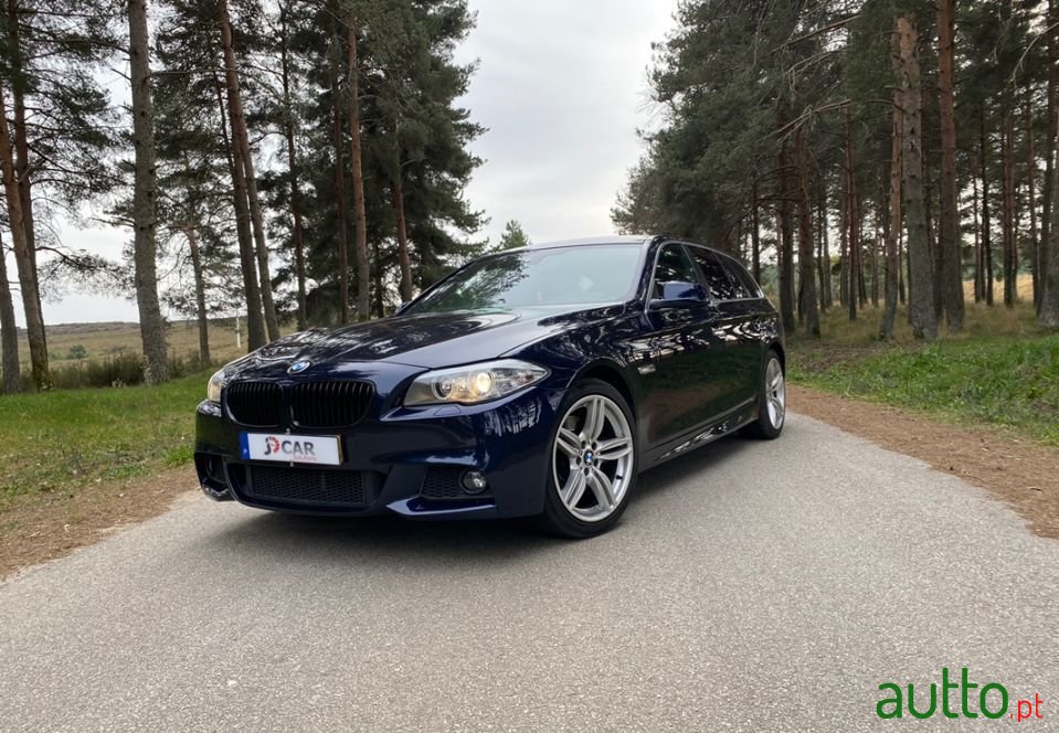 2013' BMW 525 photo #1