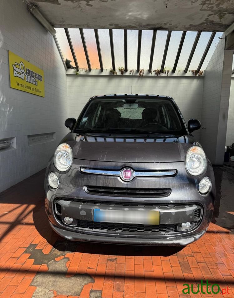 2017' Fiat 500L photo #3