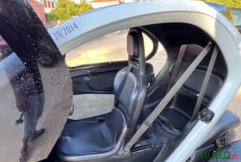 2017' Renault Twizy 80 Intens Black Flex photo #5