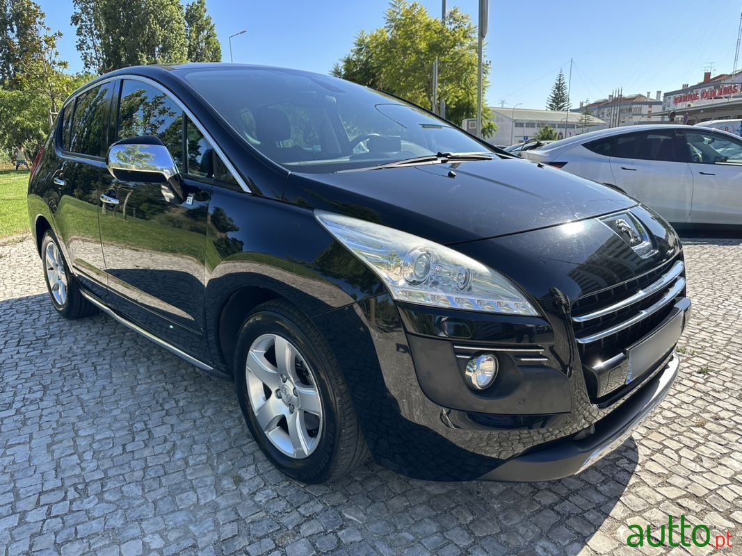 2013' Peugeot 3008 photo #1