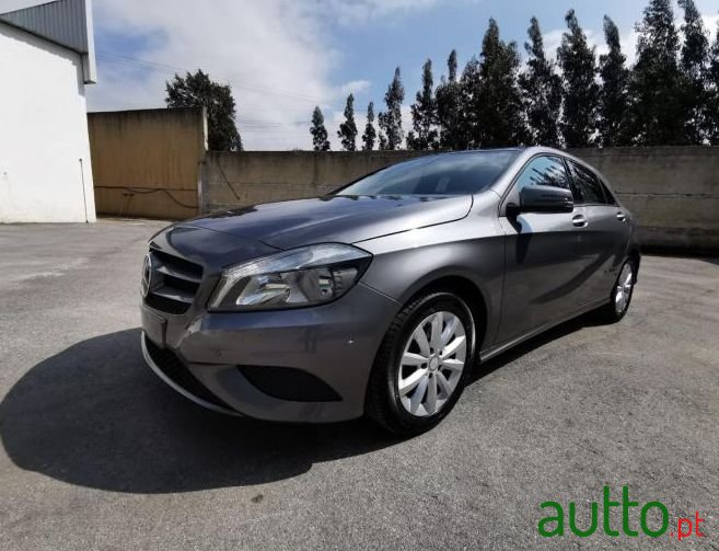2015' Mercedes-Benz A-160 photo #1