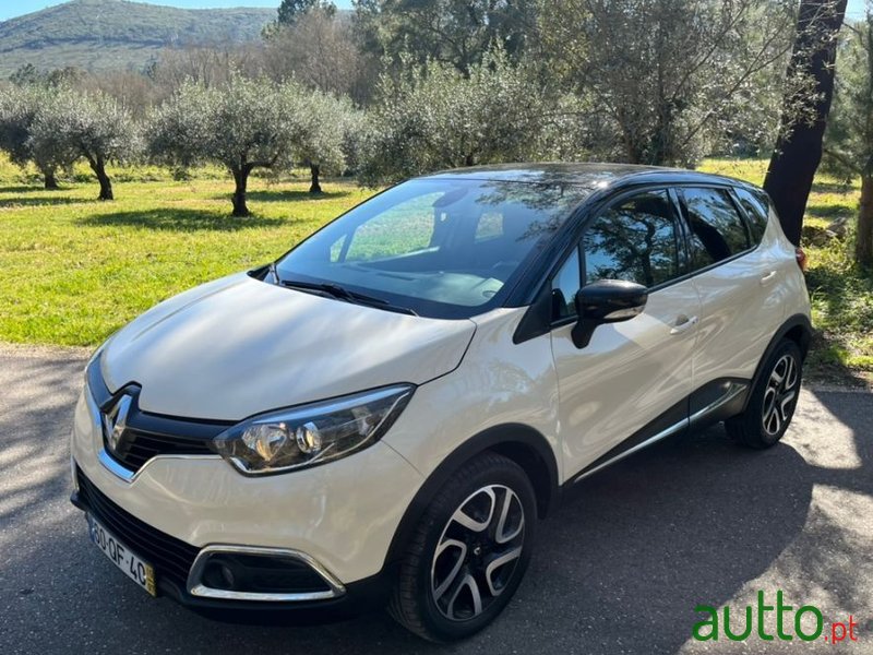 2015' Renault Captur photo #1