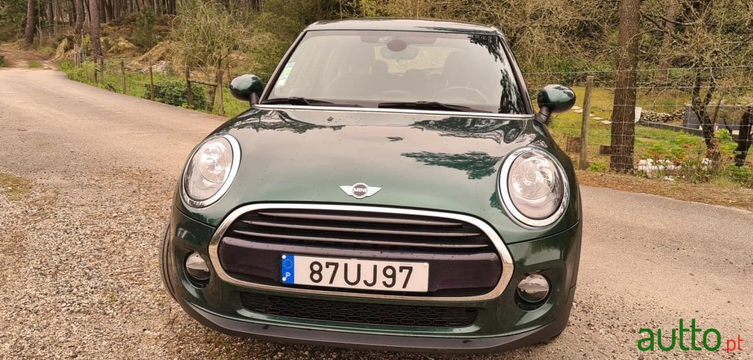 2015' MINI Cooper photo #2