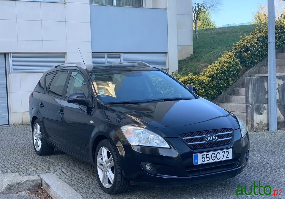 2008' Kia Ceed Sw photo #2