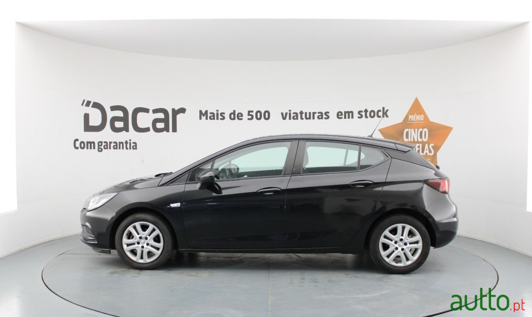 2019' Opel Astra photo #4