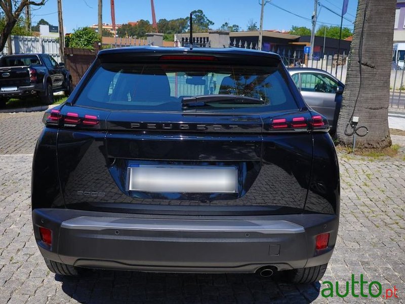 2024' Peugeot 2008 1.2 Puretech Active photo #3