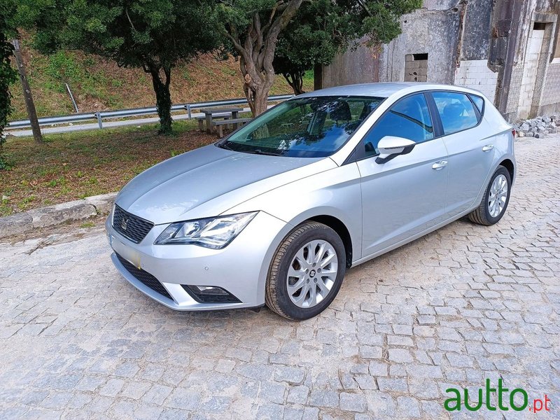 2014' SEAT Leon photo #2