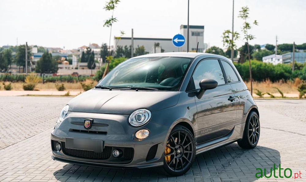 2015' Fiat Abarth 595 photo #1