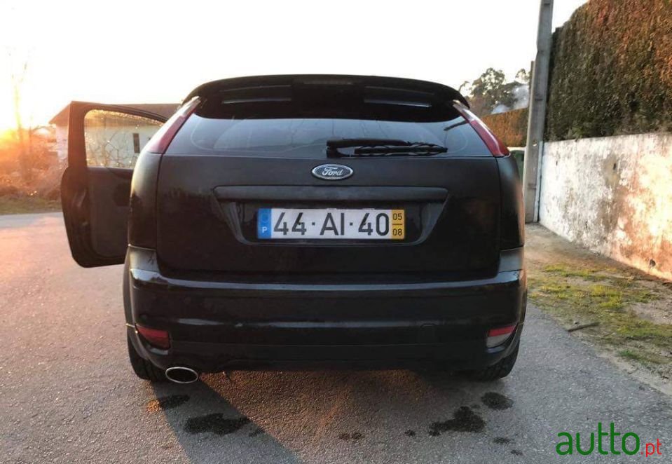 2005' Ford Focus photo #3