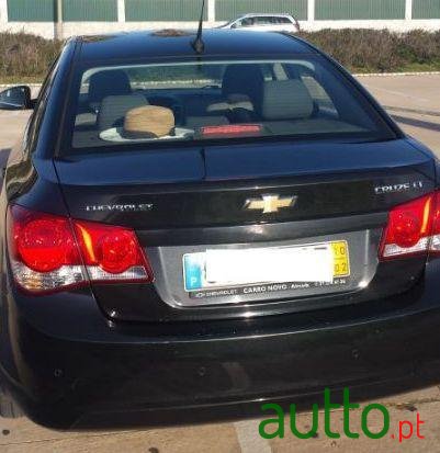 2010' Chevrolet Cruze Lt photo #3