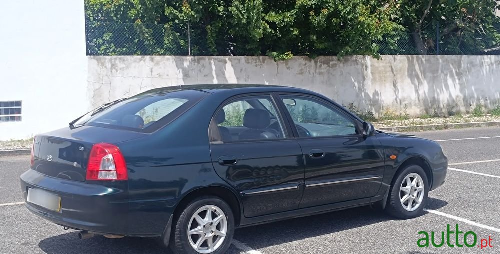 2002' Kia Shuma 1.5 Ls photo #3