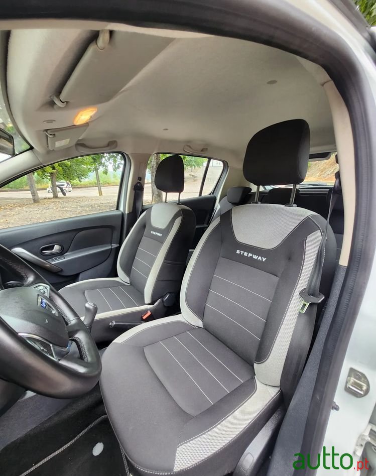 2020' Dacia Sandero 0.9 Tce Stepway photo #5