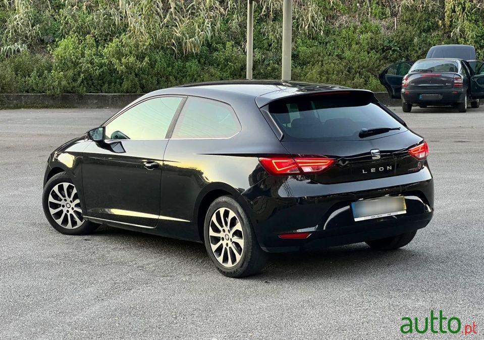 2014' SEAT Leon photo #4