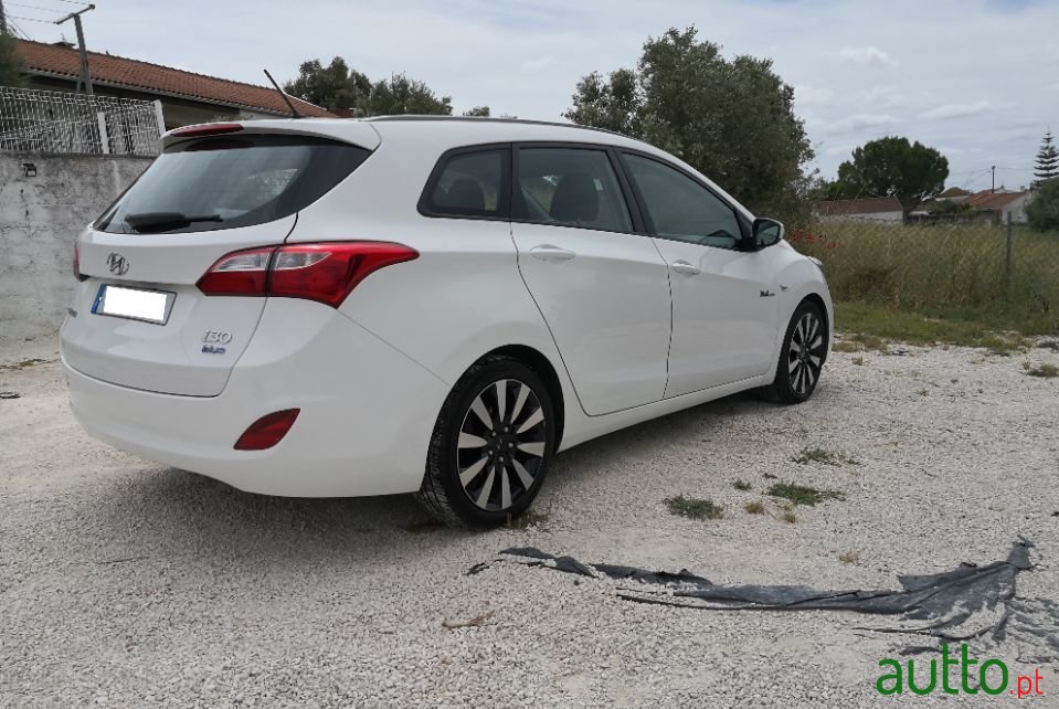 2013' Hyundai i30 Sw photo #5