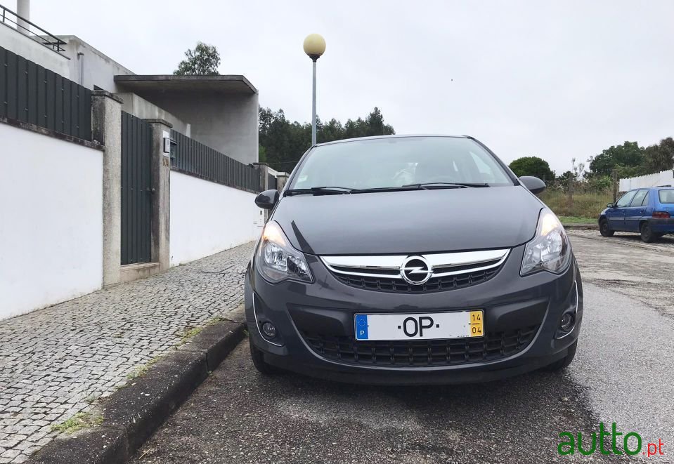 2014' Opel Corsa photo #3