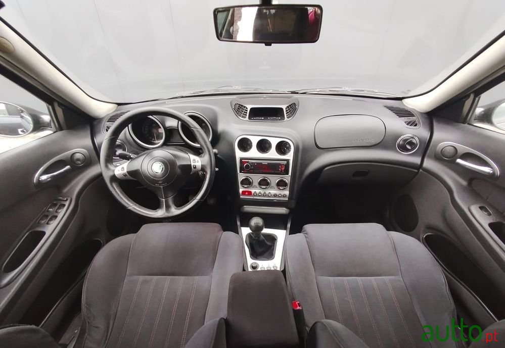 2005' Alfa Romeo 156 Sportwagon photo #4