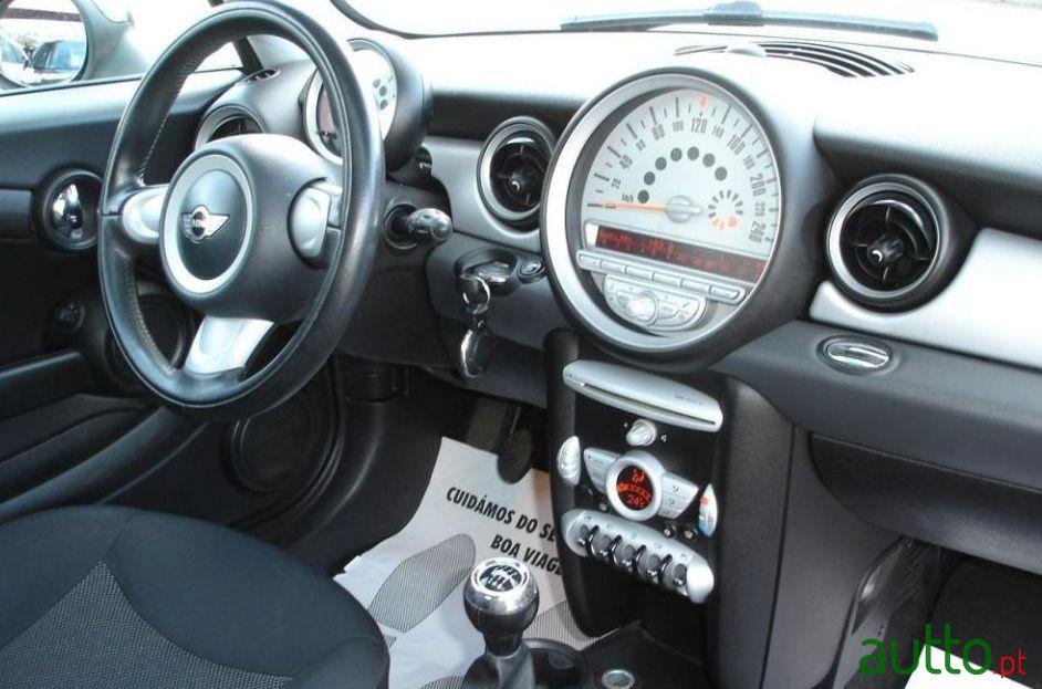 2007' MINI Cooper D photo #3