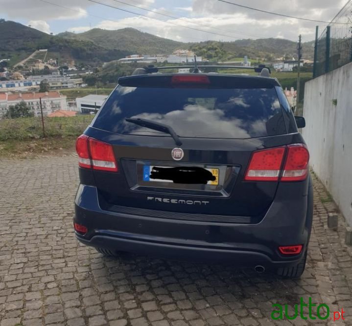 2013' Fiat Freemont photo #6