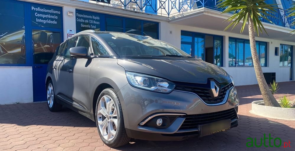 2017' Renault Grand Scenic photo #3