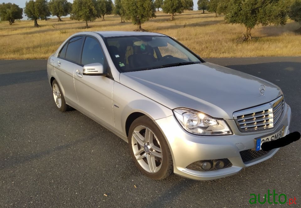 2013' Mercedes-Benz C-220 photo #1
