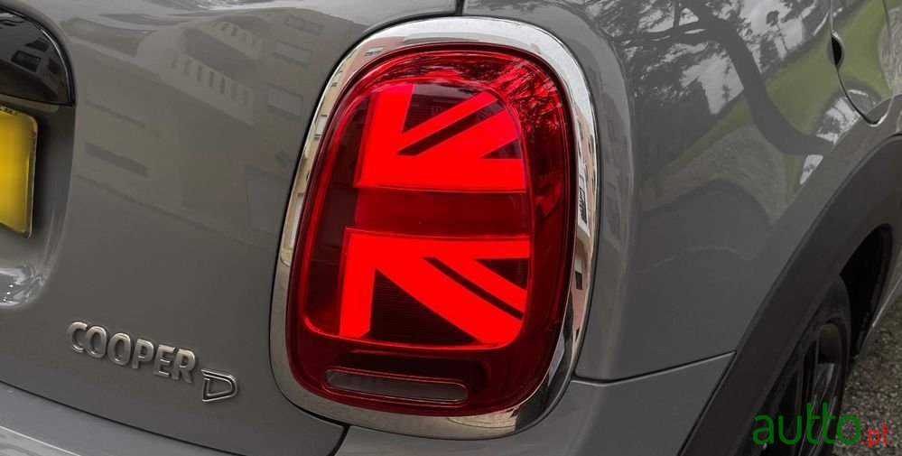 2019' MINI Cooper D Auto photo #6