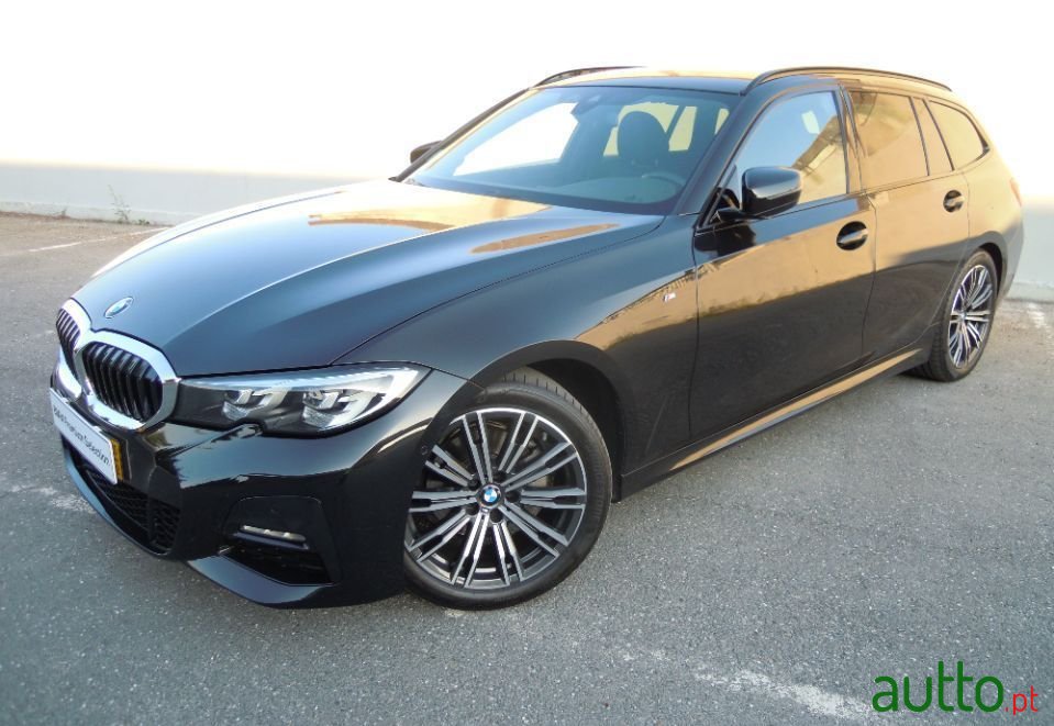 2020' BMW 320 photo #2