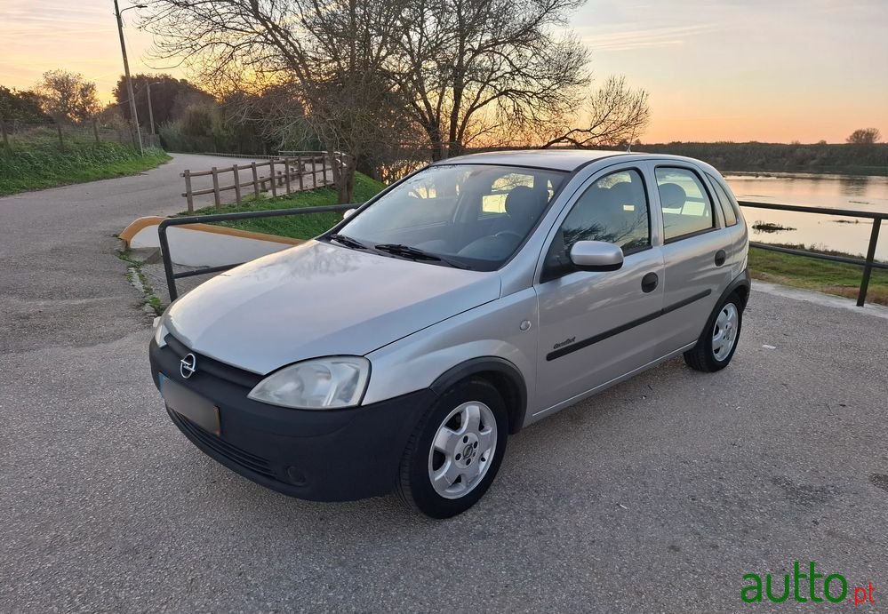 2002' Opel Corsa 1.2 16V Confort photo #1