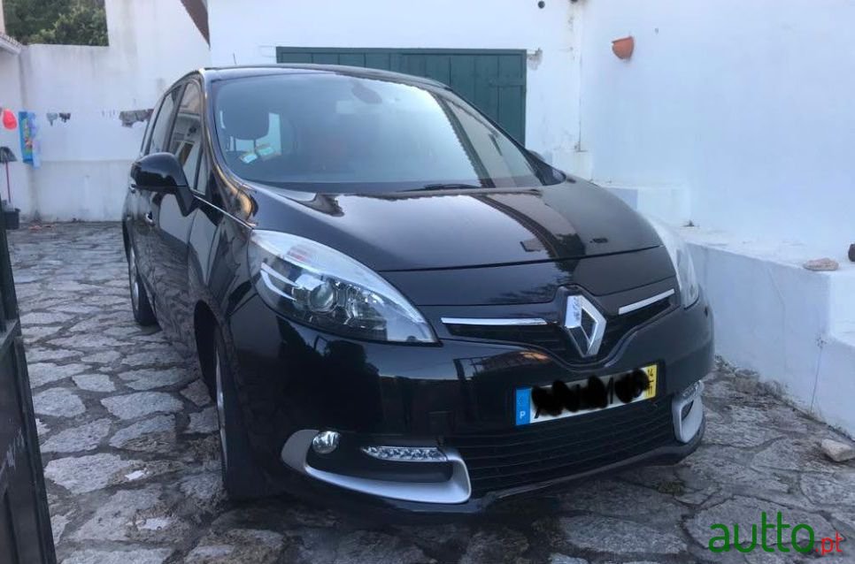 2014' Renault Grand Scenic photo #3