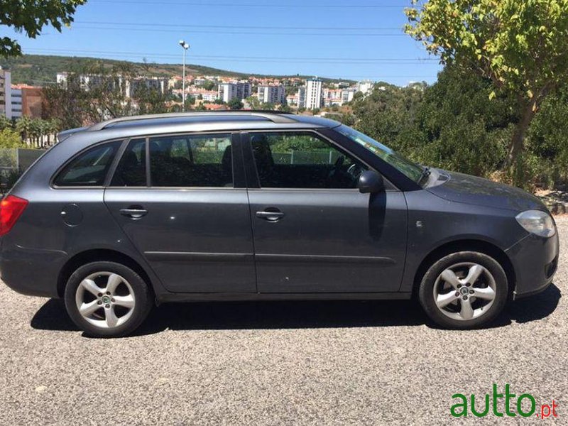 2008' Skoda Fabia Break Elegance photo #1