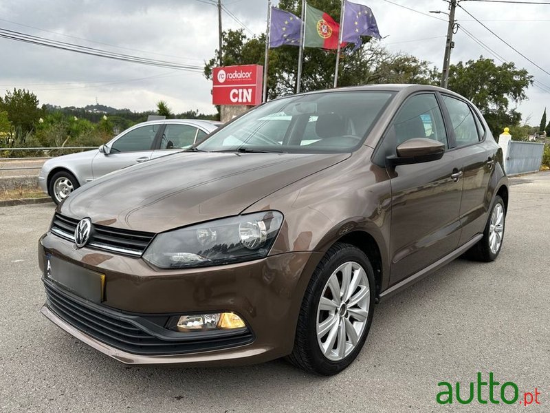 2015' Volkswagen Polo photo #1