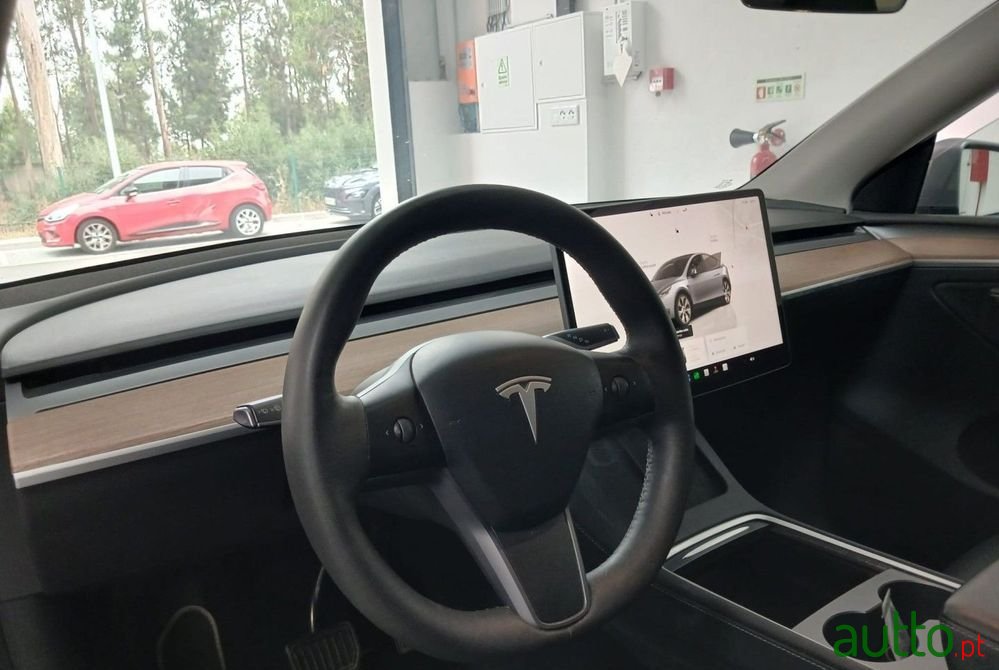 2023' Tesla Model Y photo #4
