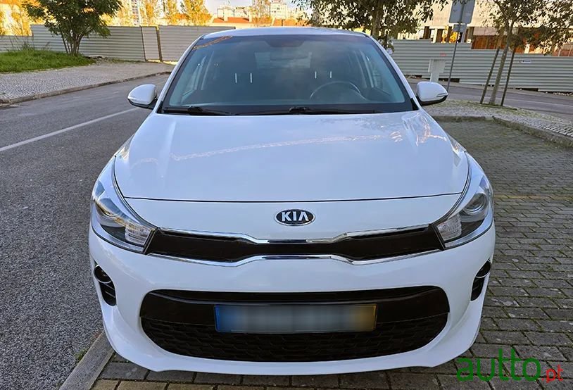 2017' Kia Rio 1.2 Cvvt Sx photo #2